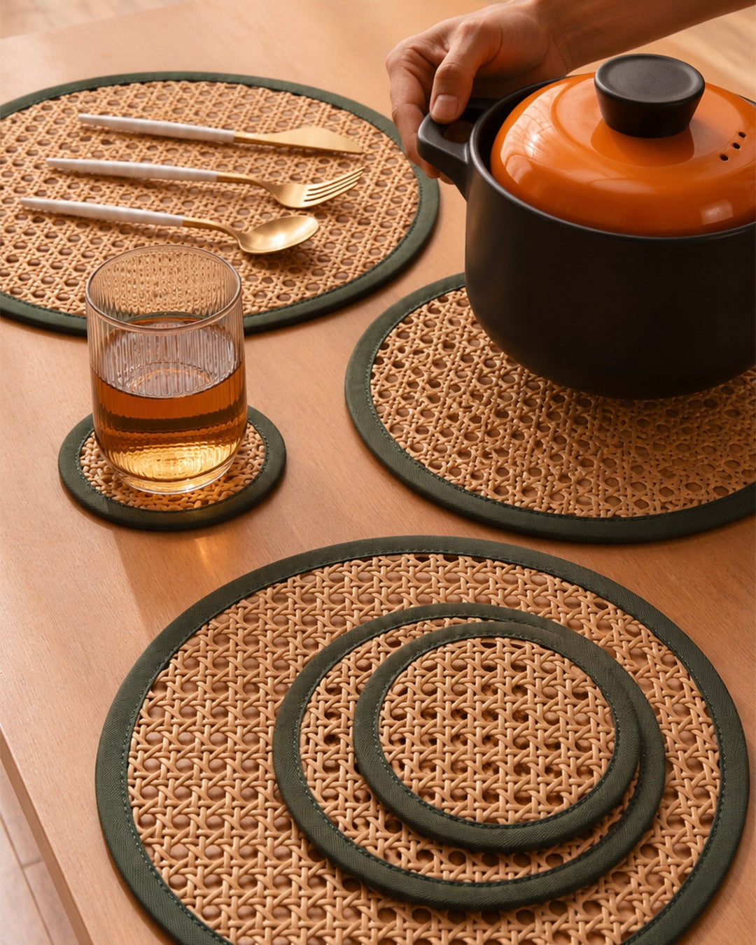 Cane Inspired Dinner Set